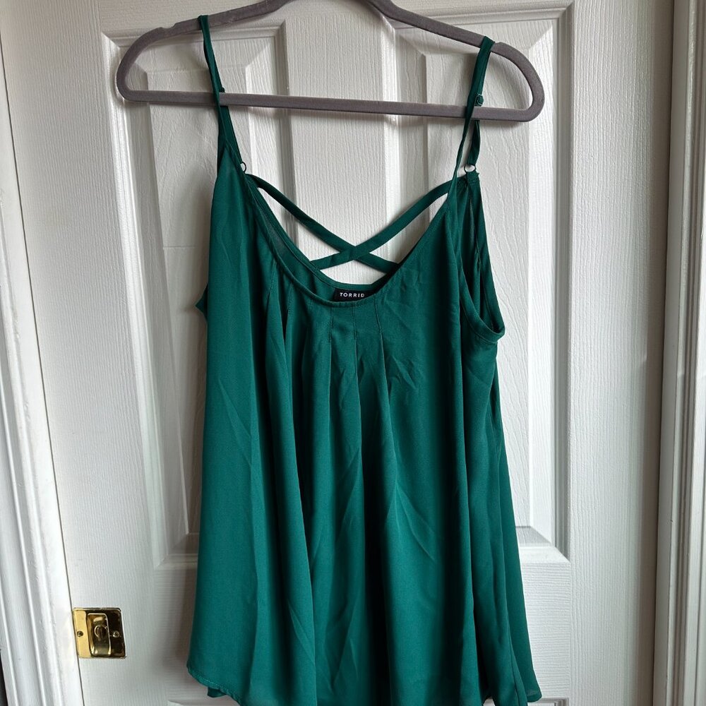 NWT Torrid Pleated Front Georgette Cami Top - Picture 3 of 4